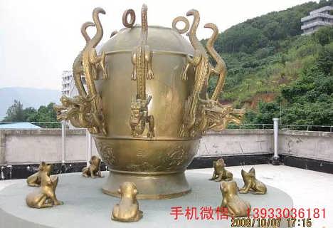 铜雕艺术与钢雕工艺 张家界雕塑产业的传承与创新